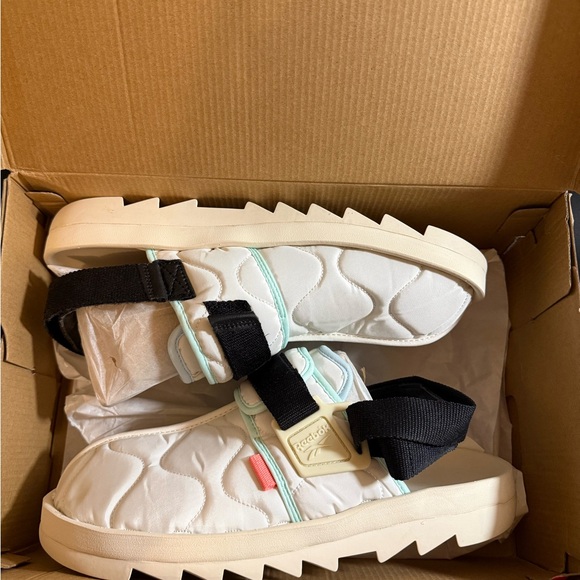 Size 12 - Reebok Beatnik - Picture 2 of 8